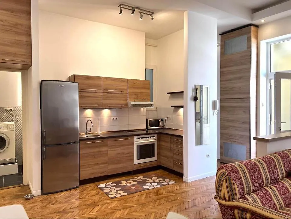 Roland Apartment Downtown - Pope Subway Budapest